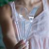 Couverts réutilisables transparents de 18cm.
