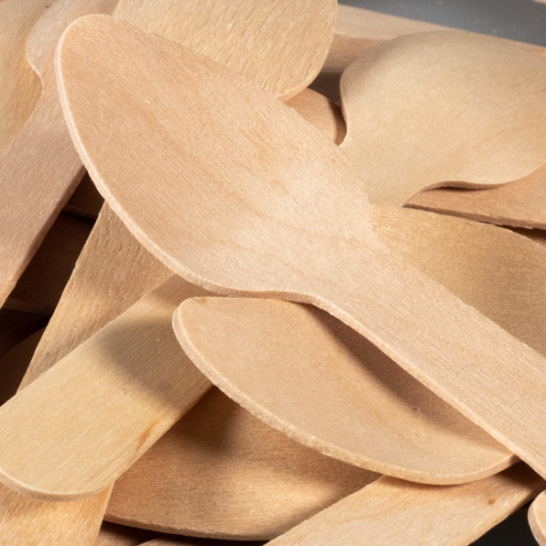 Couverts en bois durables de 16 cm.