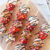 pique en bois pour brochette de dessert