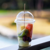Pot alimentaire en plastique transparent 36 cL + couvercle dôme à trou