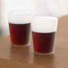 Vaisselle réutilisable pour boissons flûtes, gobelets, verres et carafe.