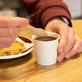 Gobelet à café en carton jetable