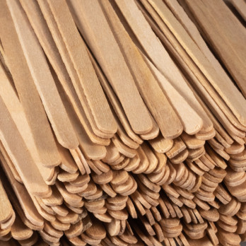Boîte distributrice de 1000 agitateurs en bois 11 cm