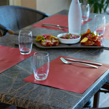 Set de table en papier gaufré bordeaux 30 x 40 cm